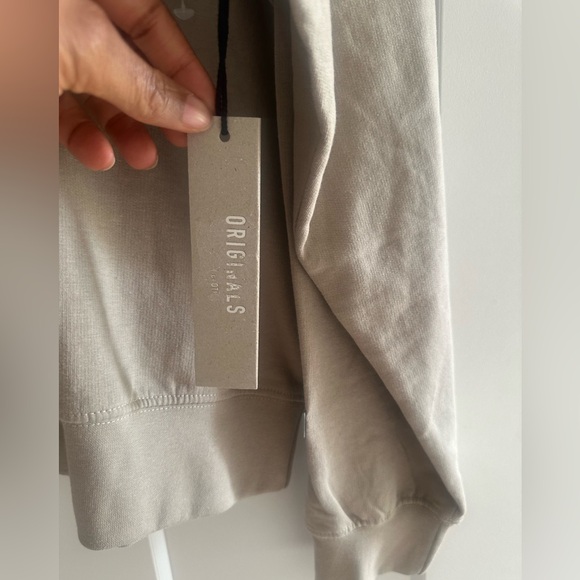 Brooklyn Cloth Originals Satin Applique sweatshirt - Picture 6 of 16